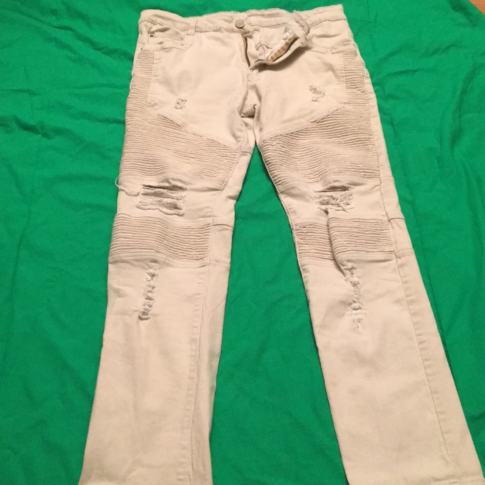 Men’s tan pants